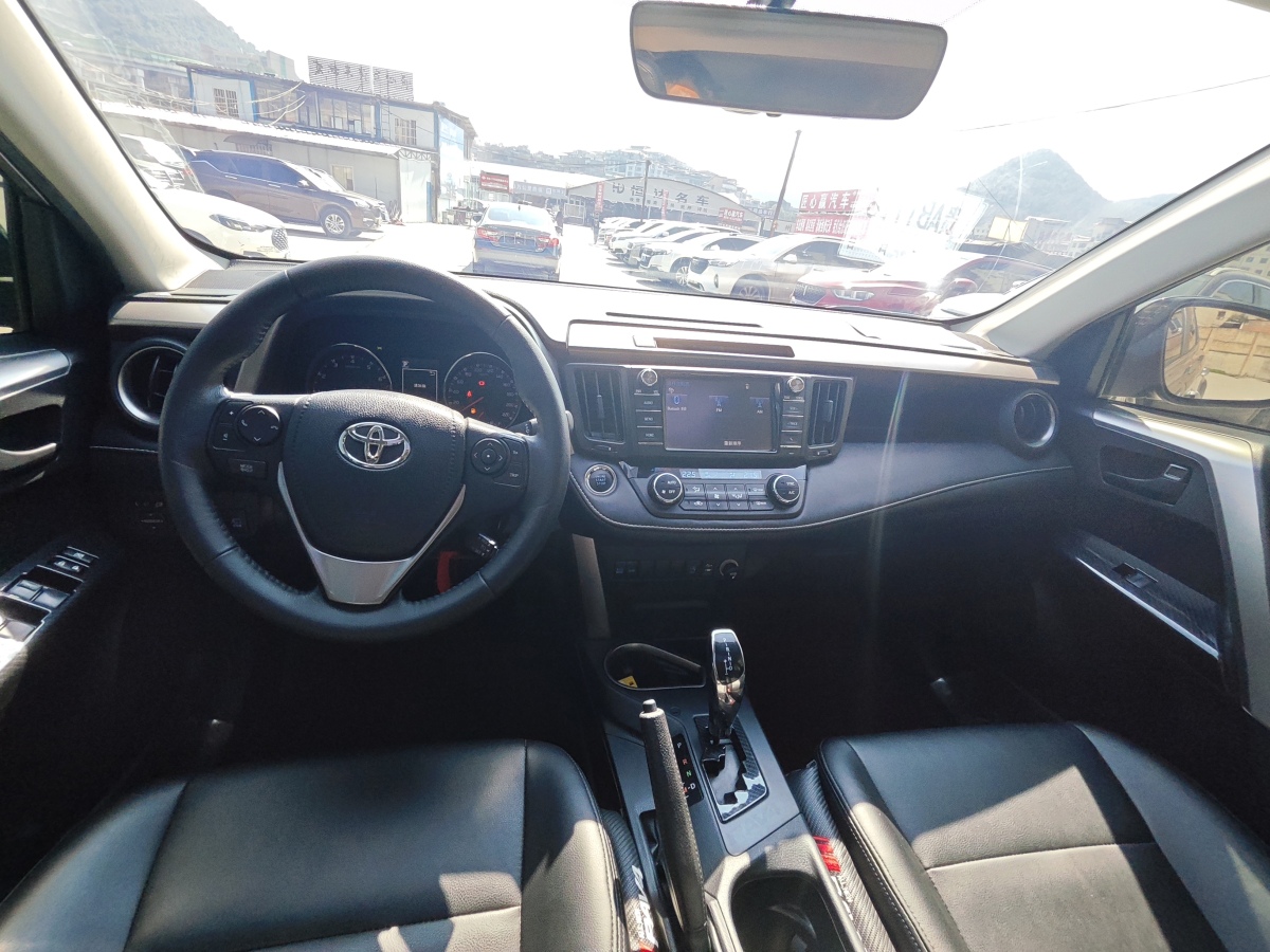 Toyota RAV4 2019 #6 Toyota RAV4 2019 car image #6