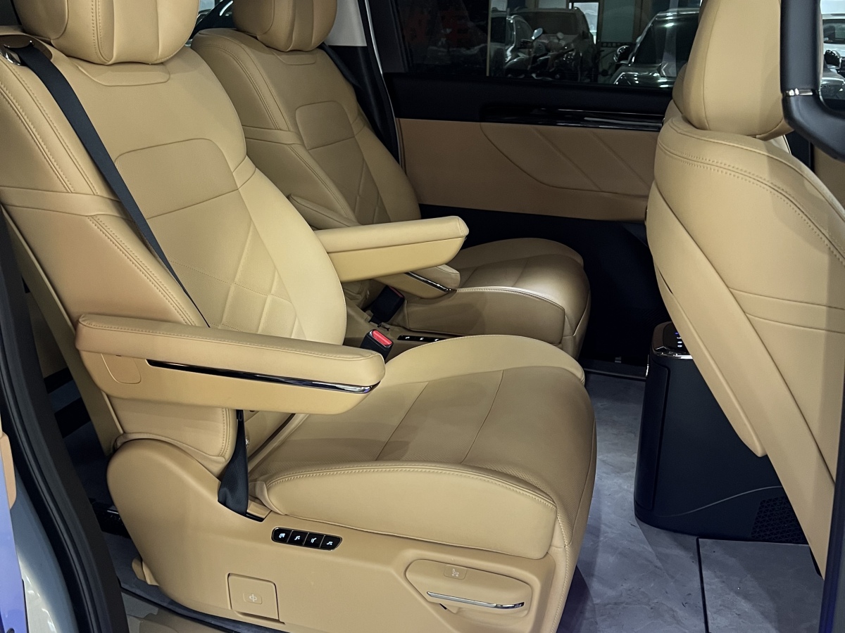 GAC Trumpchi E8 New Energy 2024 car image #6