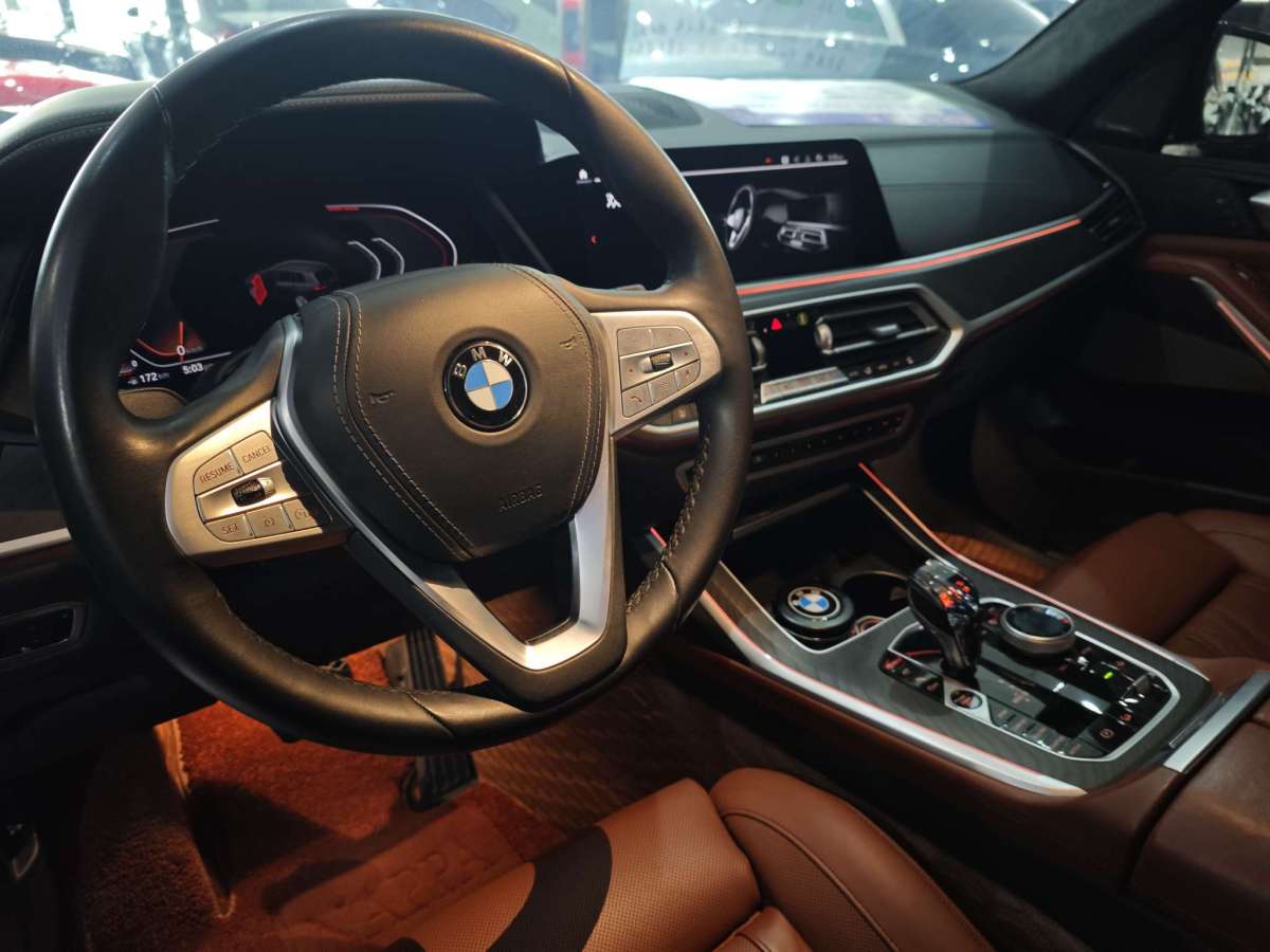 BMW X7 2021 صورة سيارة #6