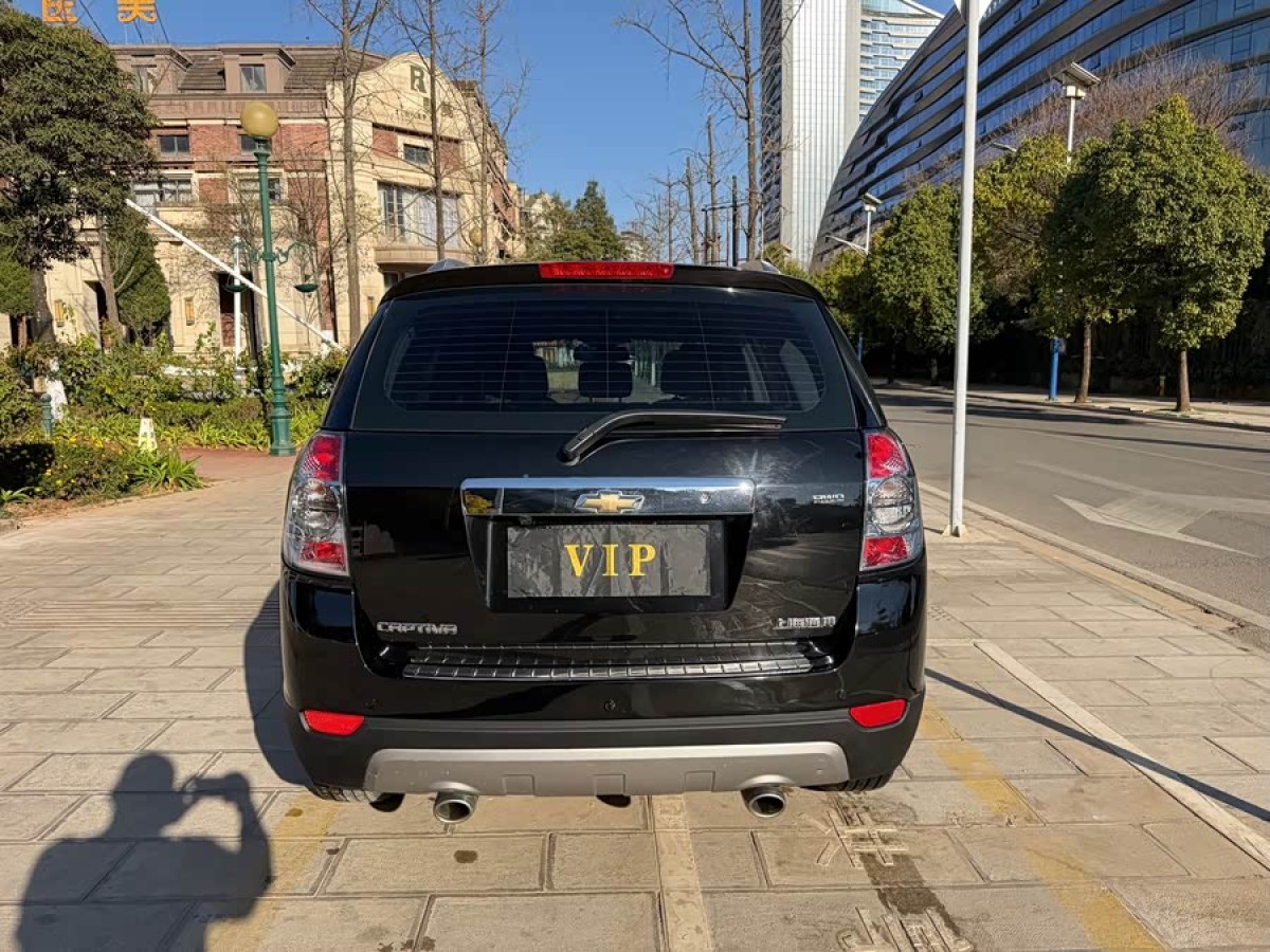 Chevrolet Captiva 2015 car image #6