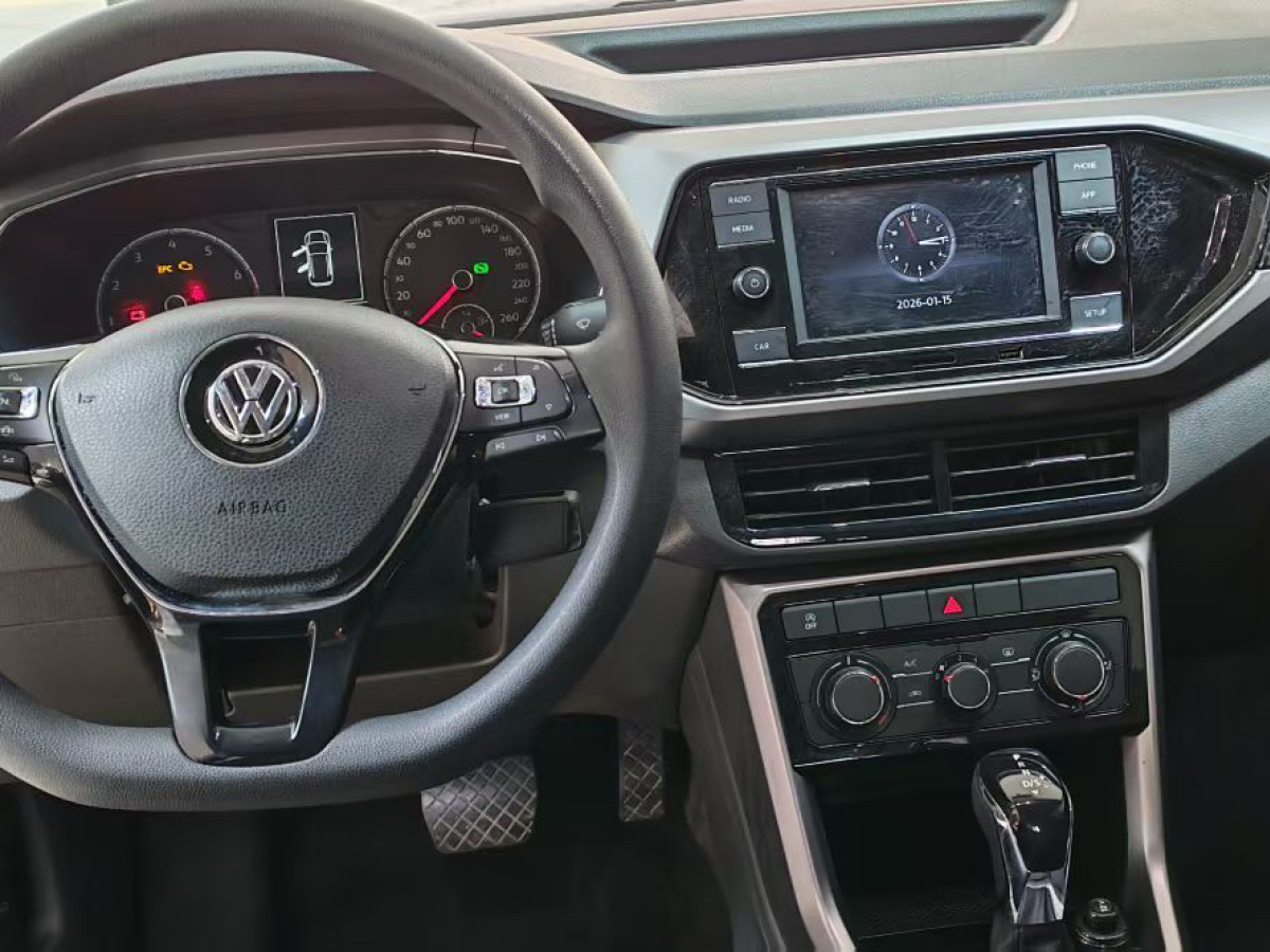 Volkswagen T-Cross 2019 car image #6