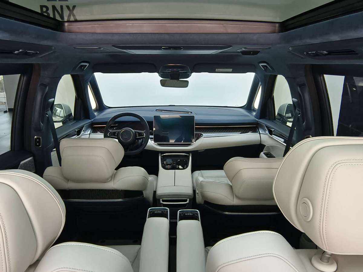 极氪 极氪009 2024 汽车图片 #6