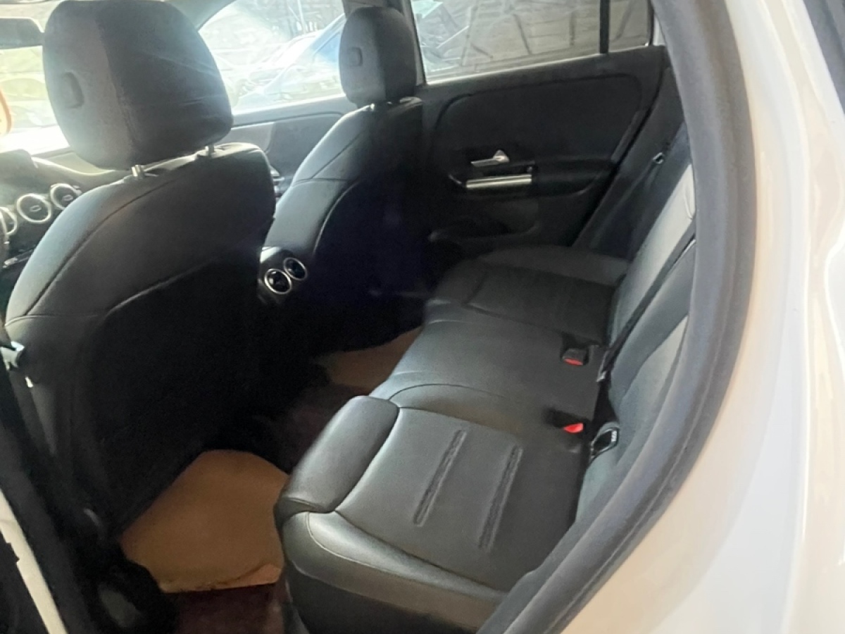 Mercedes-Benz GLA Class 2021 car image #6