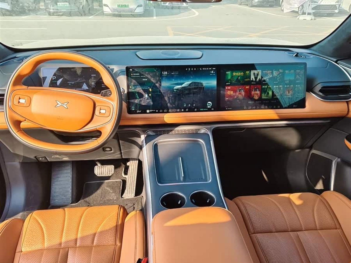 Xpeng G9 2025 #6 Xpeng G9 2025 car image #6