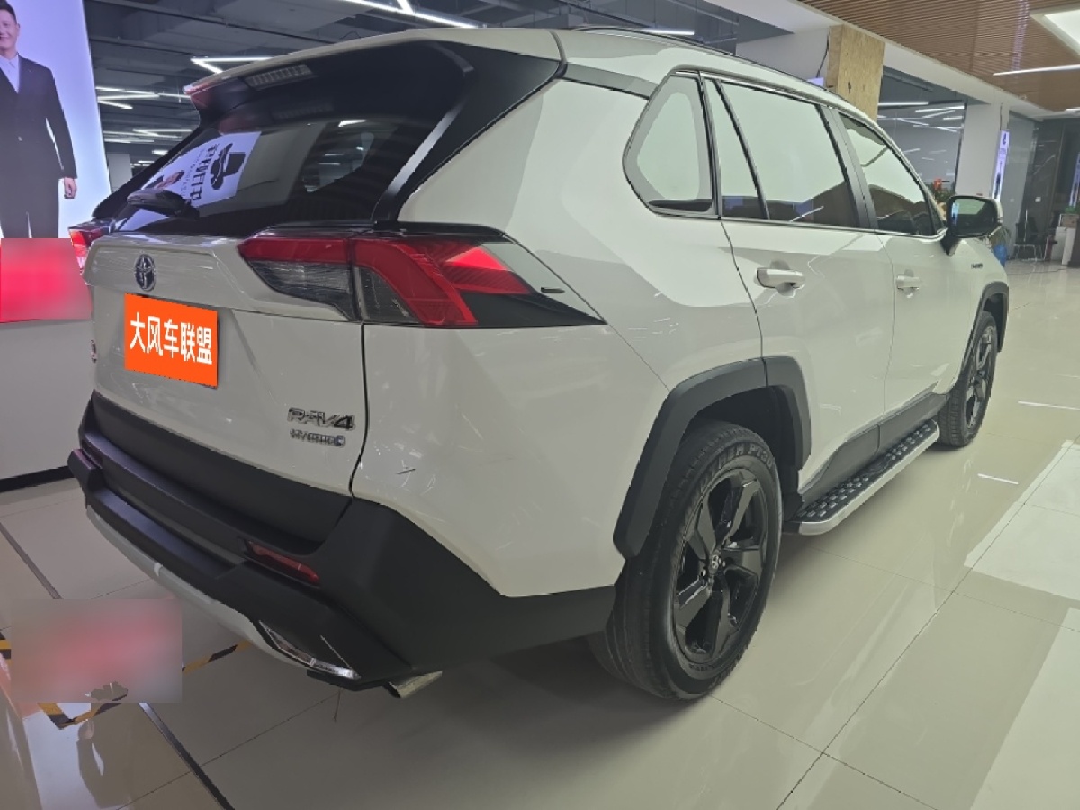 Toyota RAV4 2021 car image #6