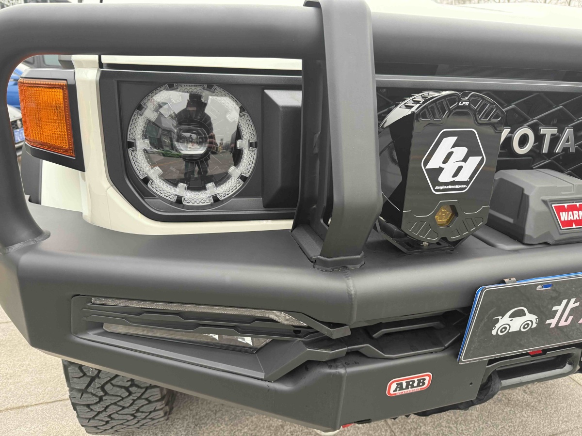 Toyota FJ Cruiser 2025 car image #6