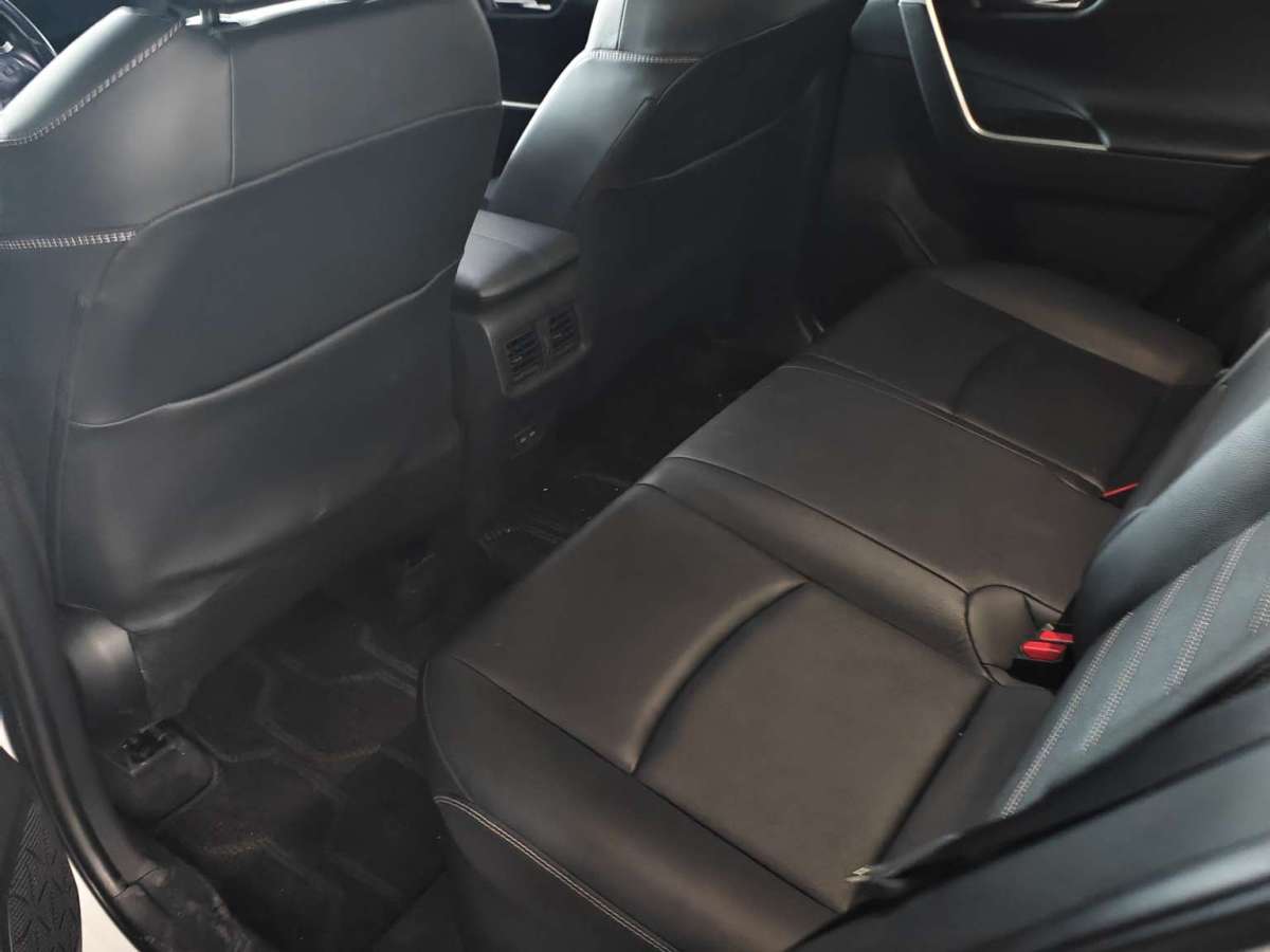 Toyota RAV4 2023 #6 Toyota RAV4 2023 immagine di auto #6