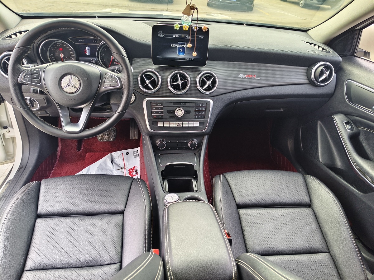 Mercedes-Benz 2018 car image #6