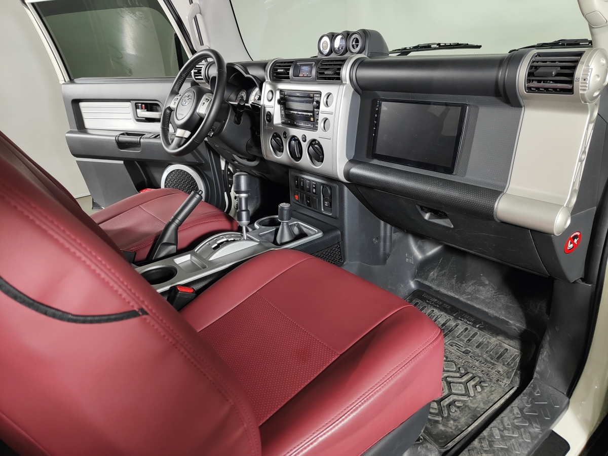 Toyota FJ Cruiser 2017 car image #6