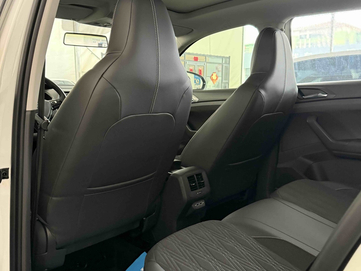 Volkswagen T-Cross 2020 #6 Volkswagen T-Cross 2020 car image #6