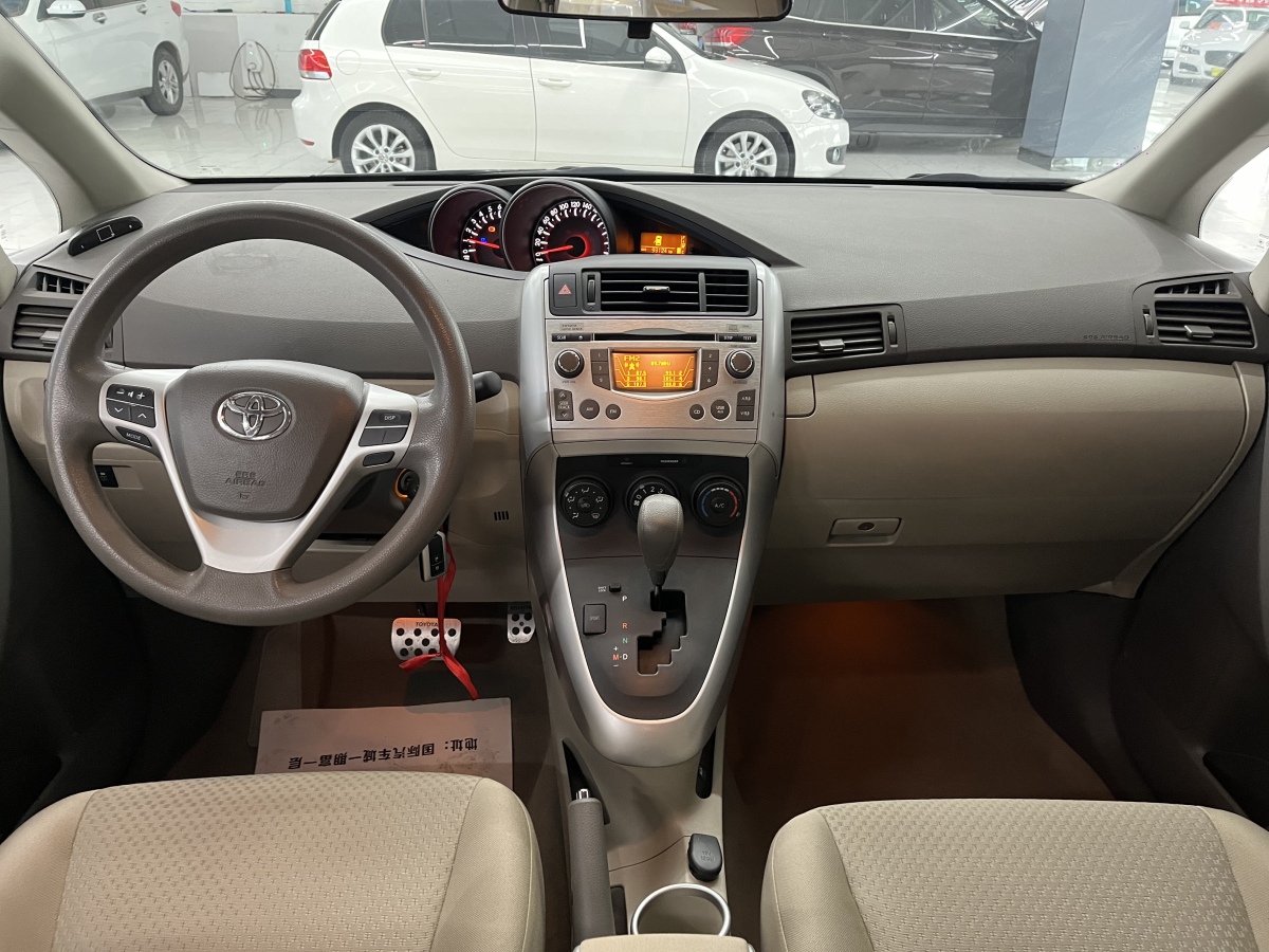 Toyota Verso 2014 car image #6