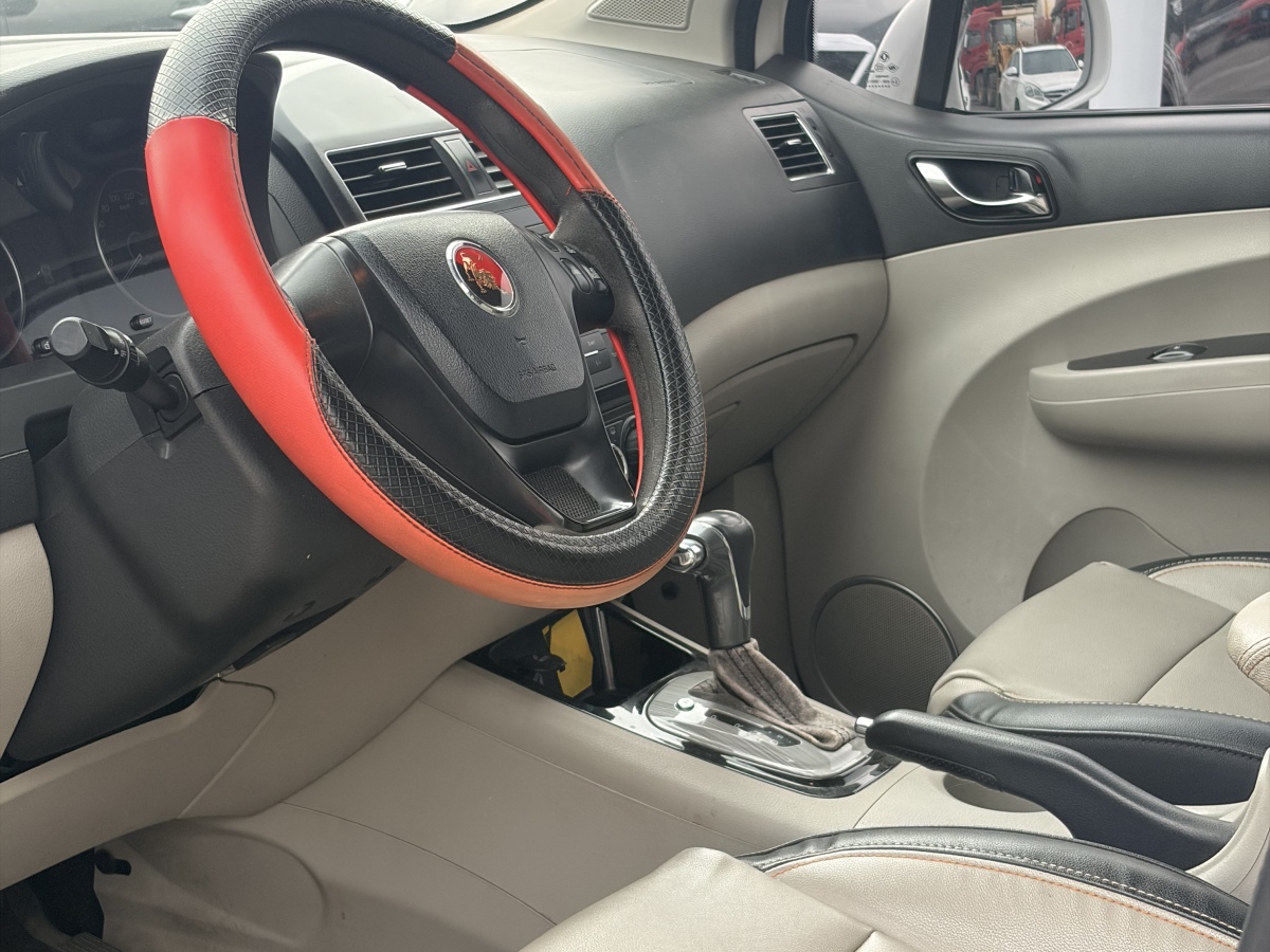 Forthing JOYEAR X5 2015 изображение автомобиля #6