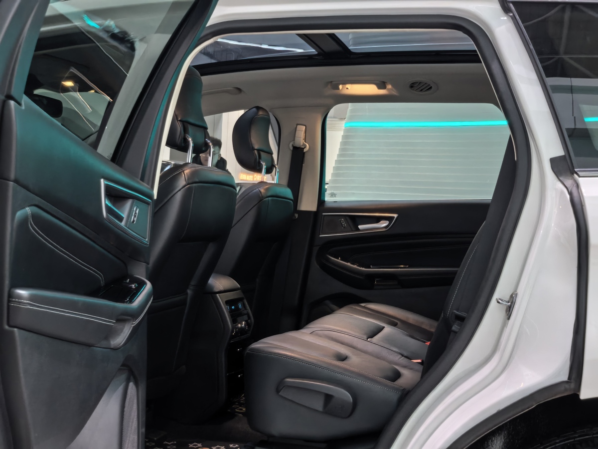 Ford Edge 2015 car image #6