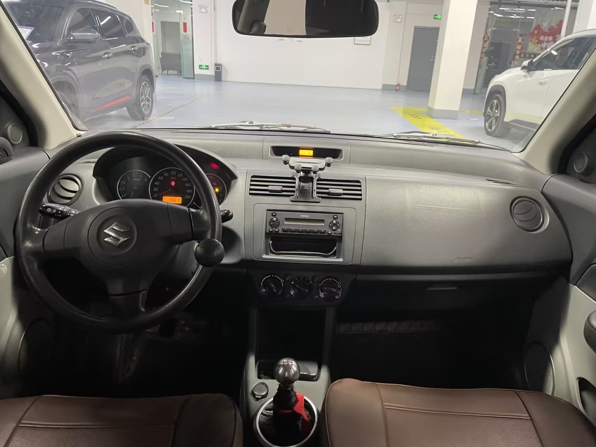 Suzuki Swift 2014 car image #6