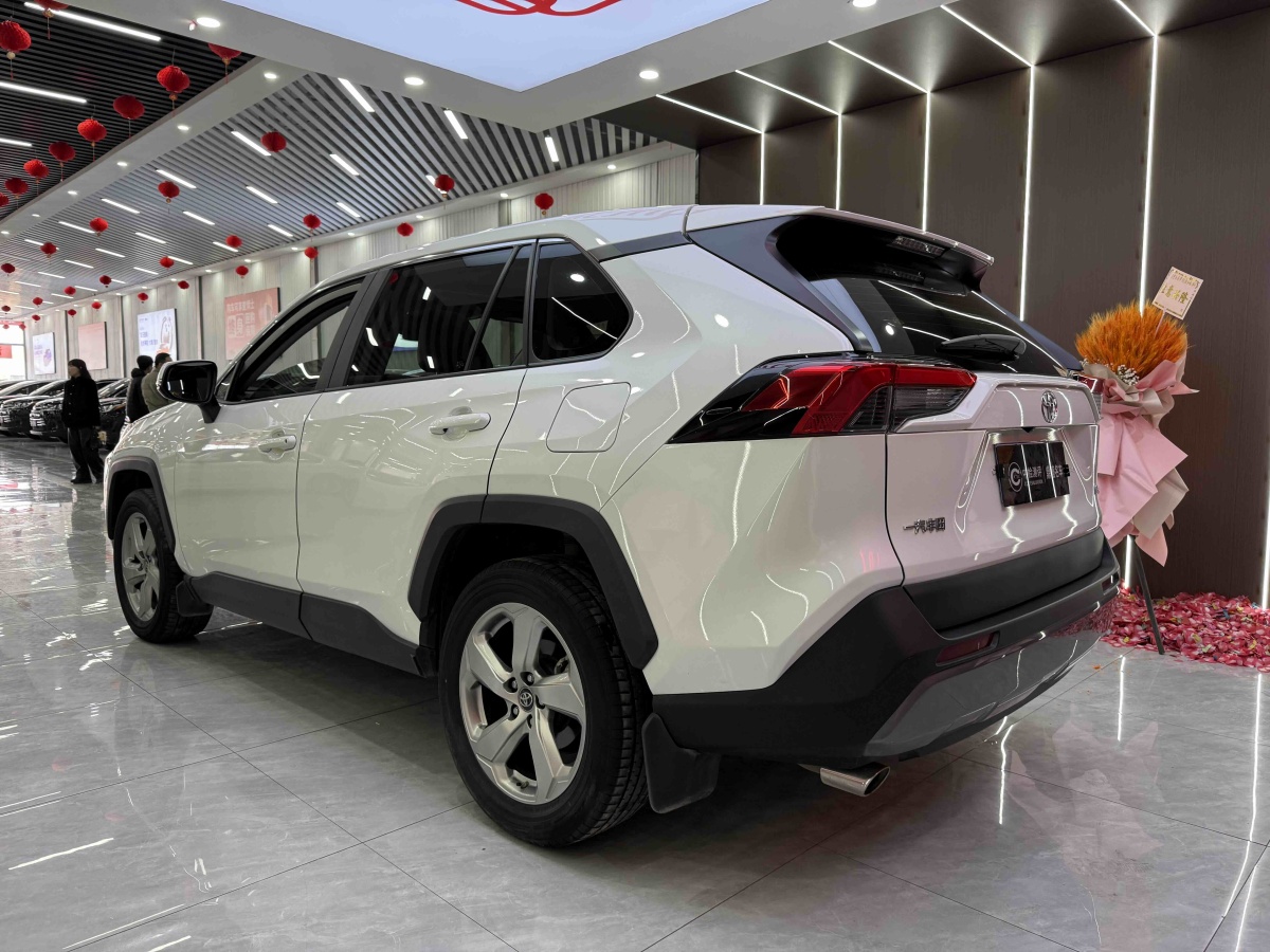 Toyota RAV4 2021 #6 Toyota RAV4 2021 car image #6