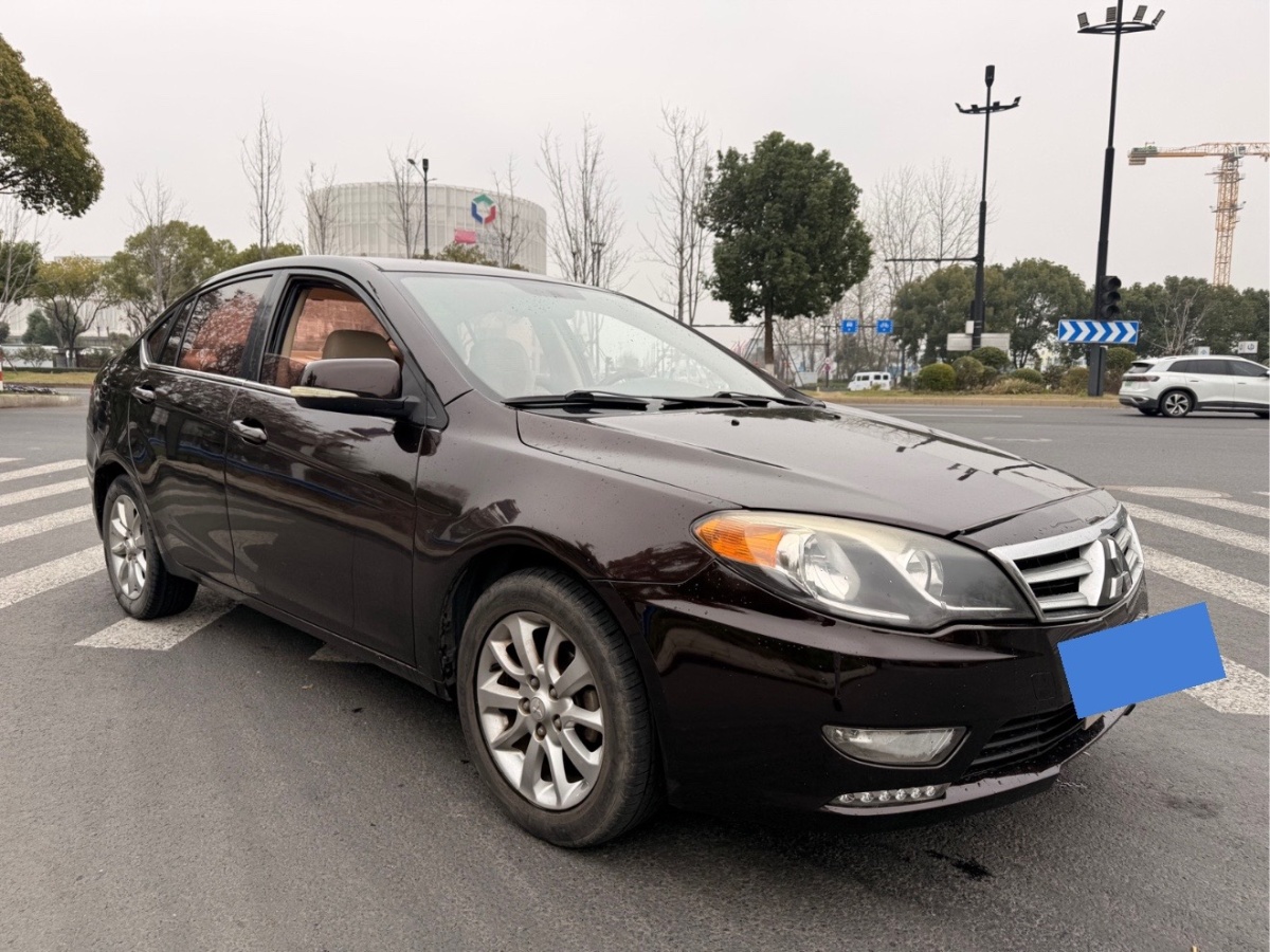 Soueast V5 Lingzhi 2012 car image #6