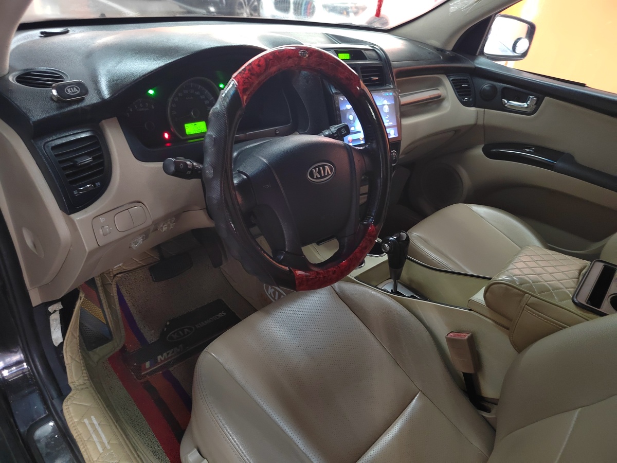 Kia Sportage 2010 immagine di auto #6