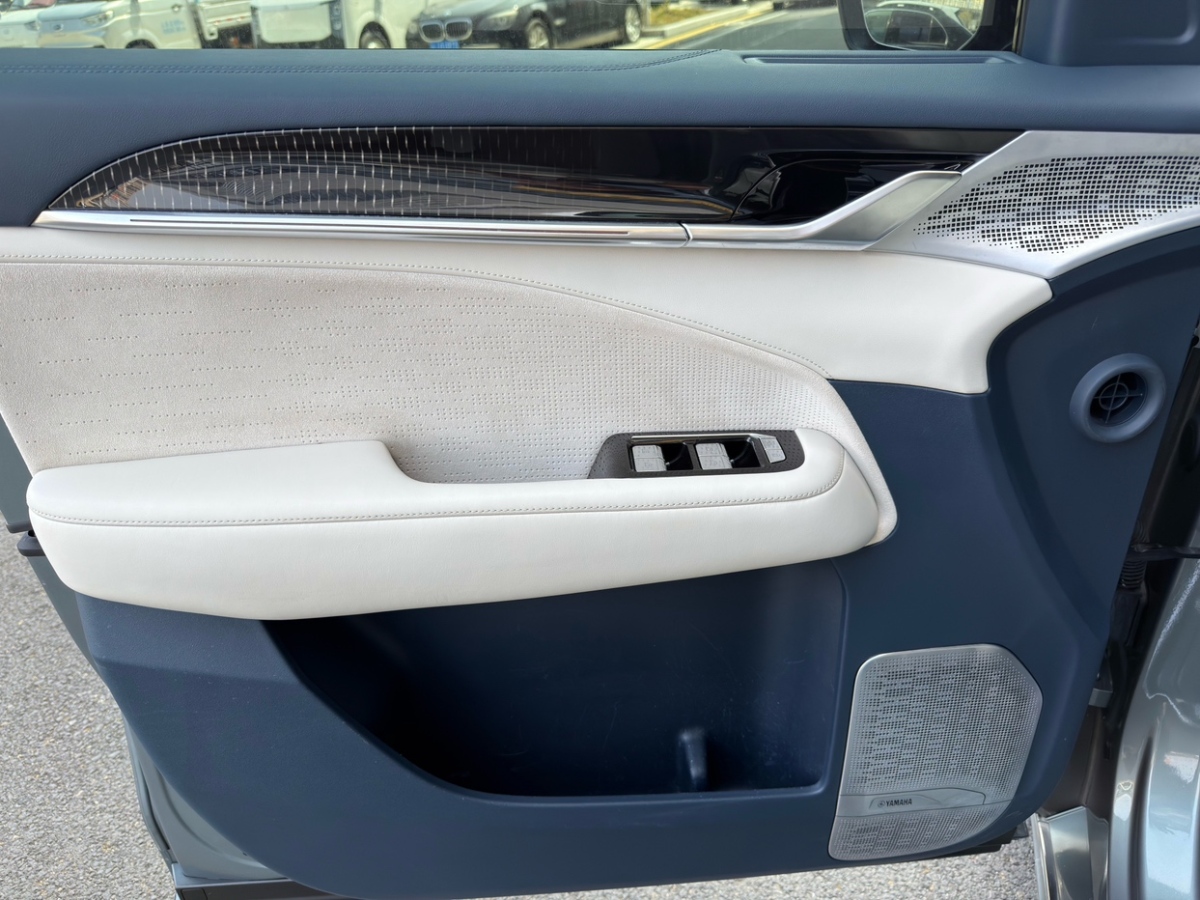 极氪 极氪009 2024 汽车图片 #6