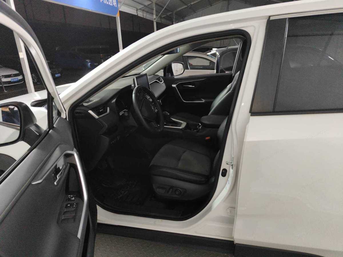 Toyota RAV4 2022 car image #6