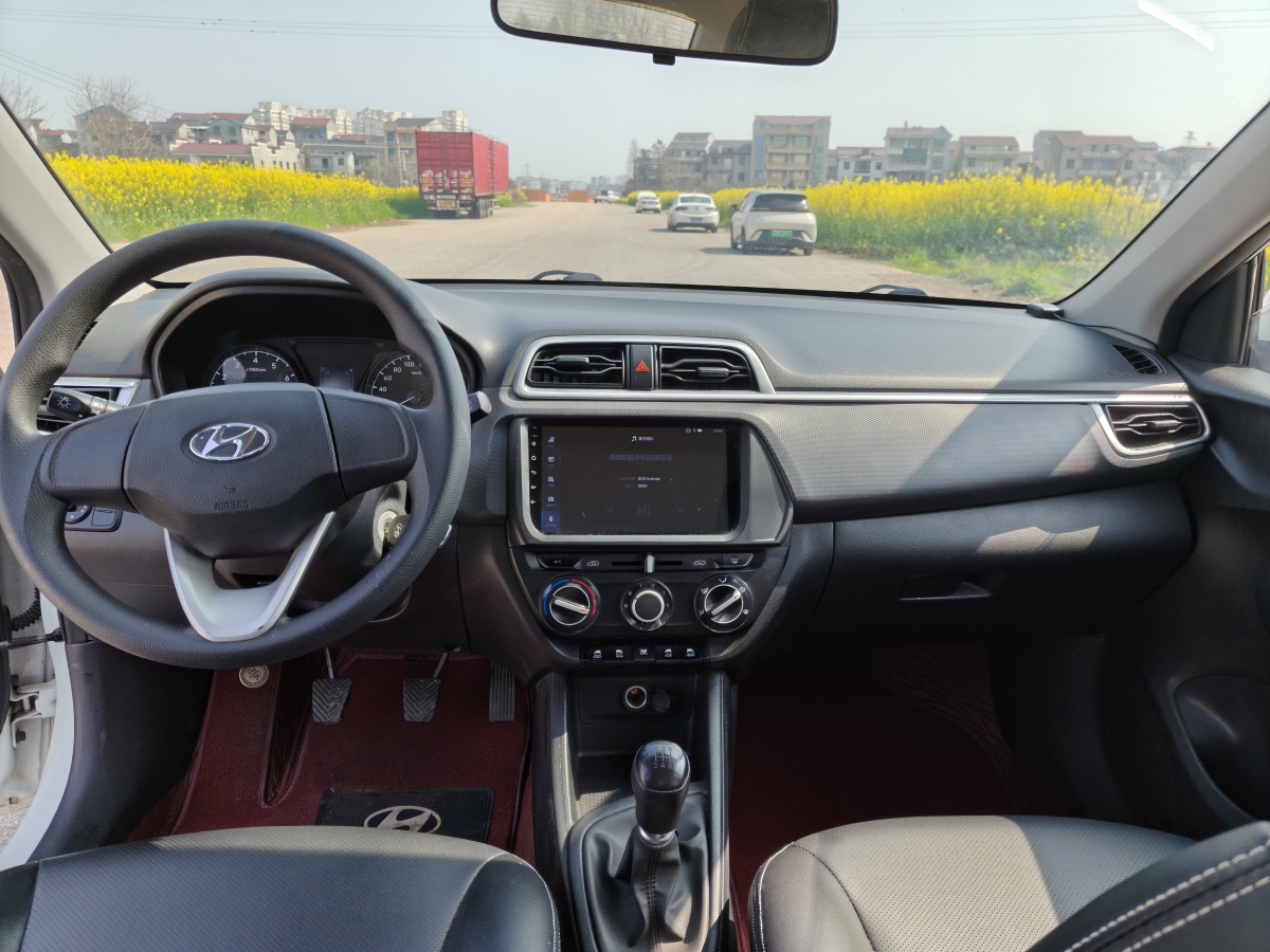 Hyundai Reina 2020 car image #6