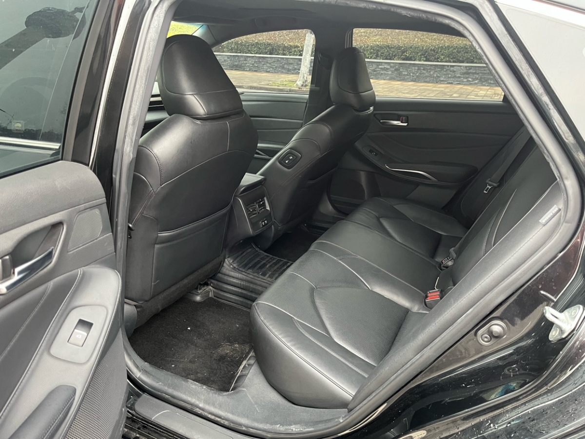 Toyota Avalon 2020 car image #6