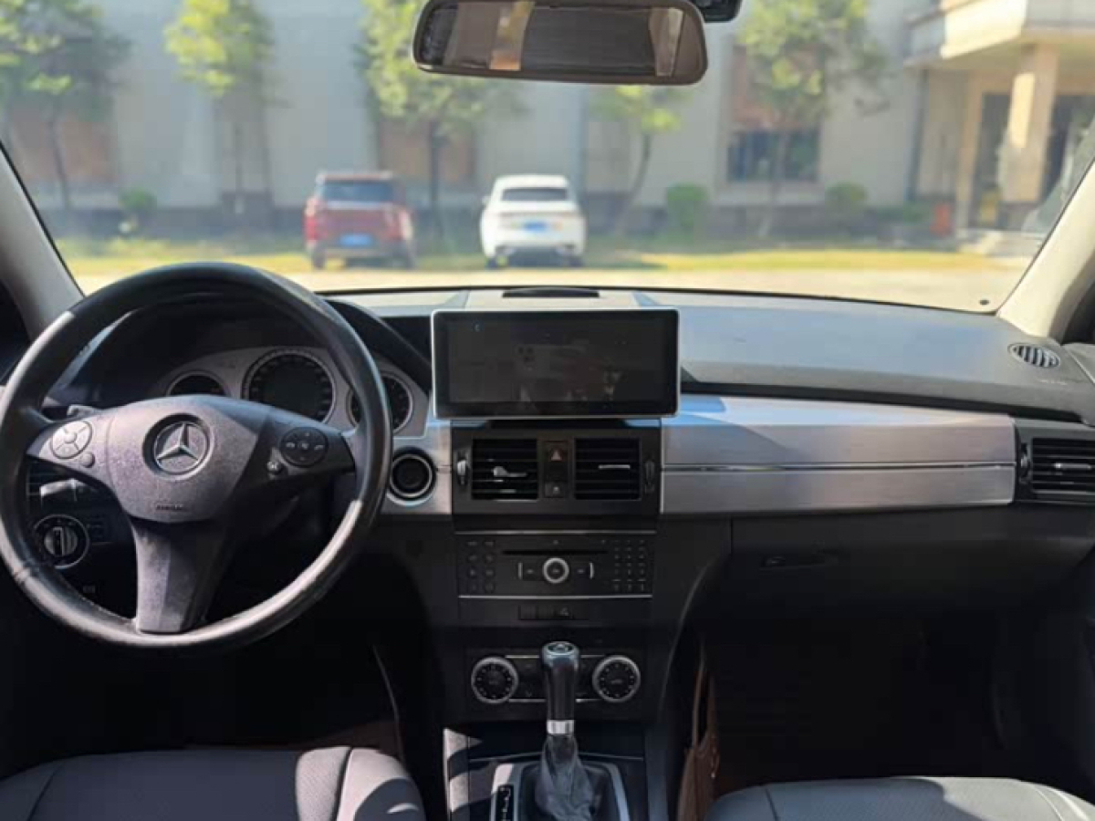 Mercedes-Benz GLK Class (Imported) 2010 car image #6