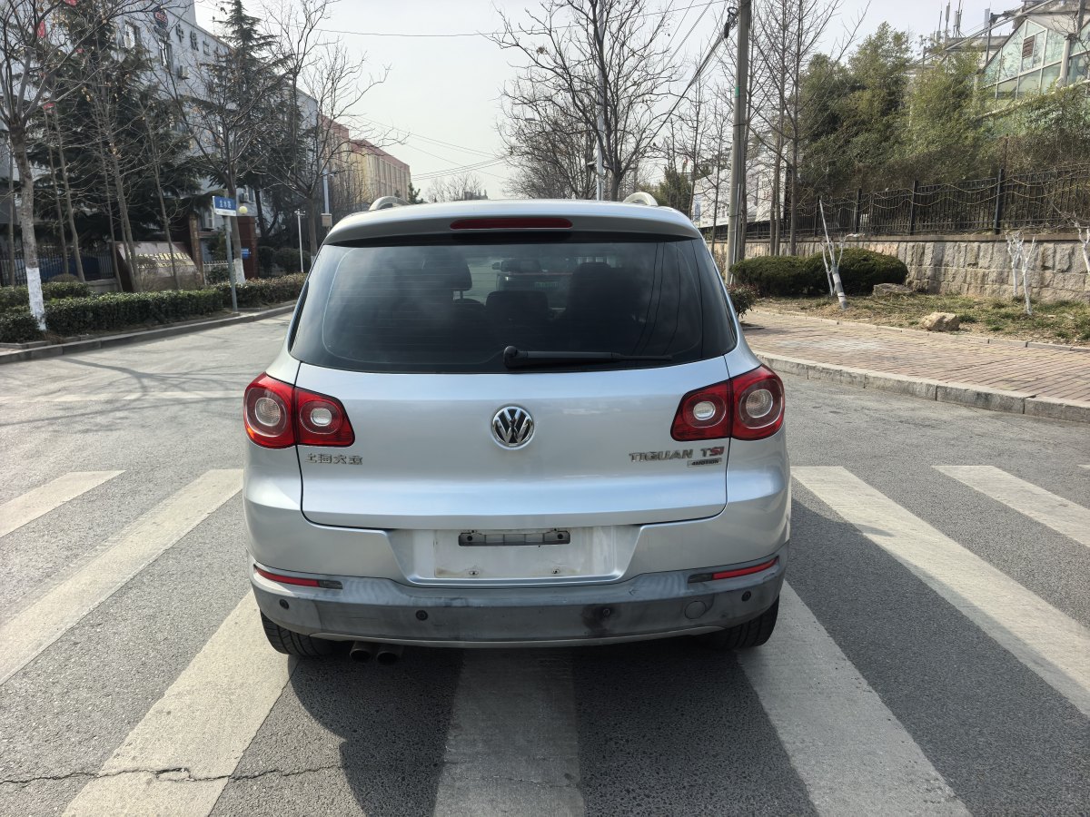 Volkswagen Tiguan 2012 car image #6