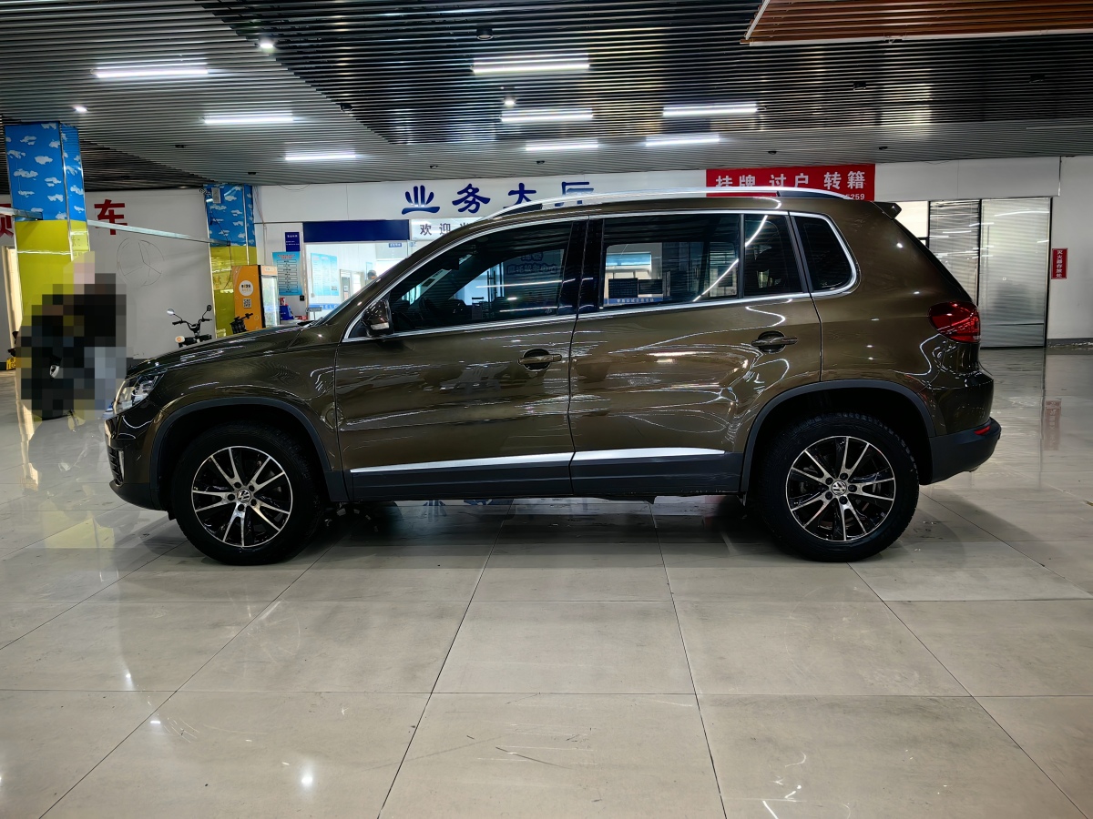 Volkswagen Tiguan 2014 car image #6
