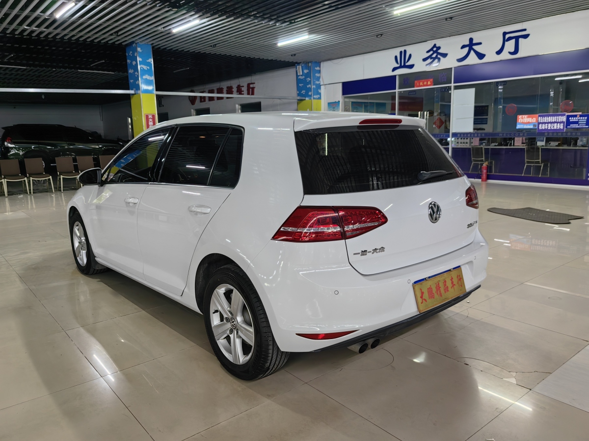 Volkswagen 2015 car image #6