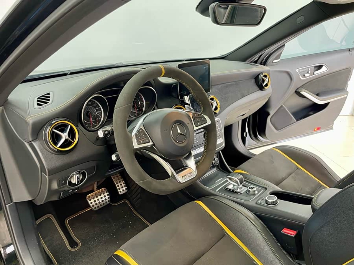 Mercedes-Benz GLA AMG 2018 car image #6