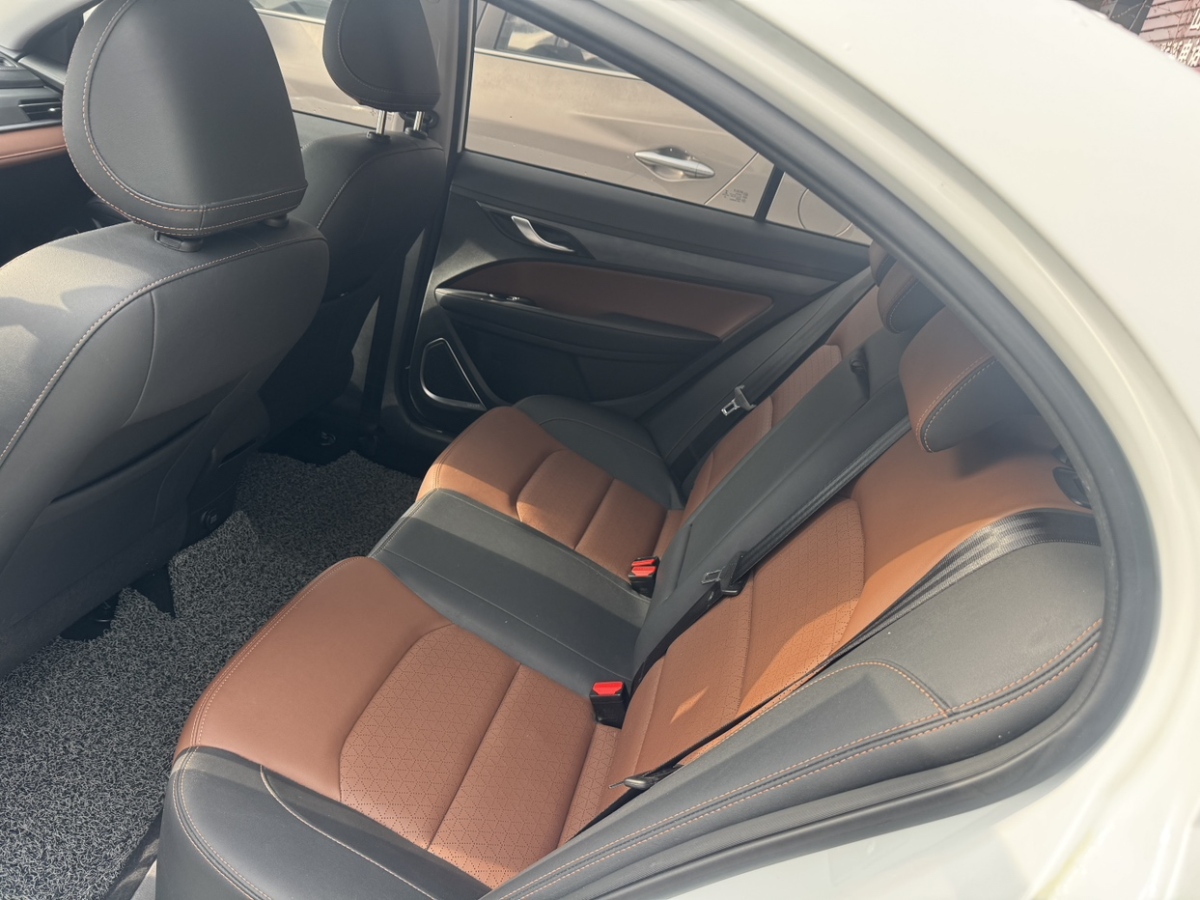 GEELY Emgrand 2021 car image #6