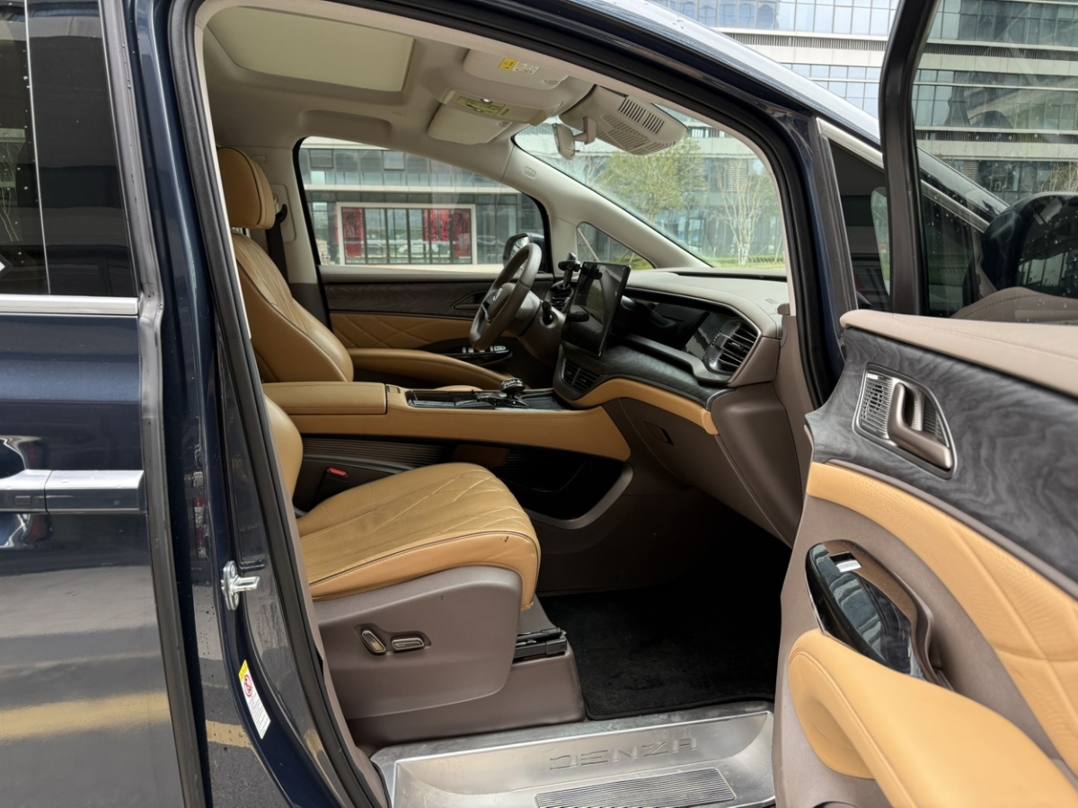 Denza D9 2023 image de voiture #6