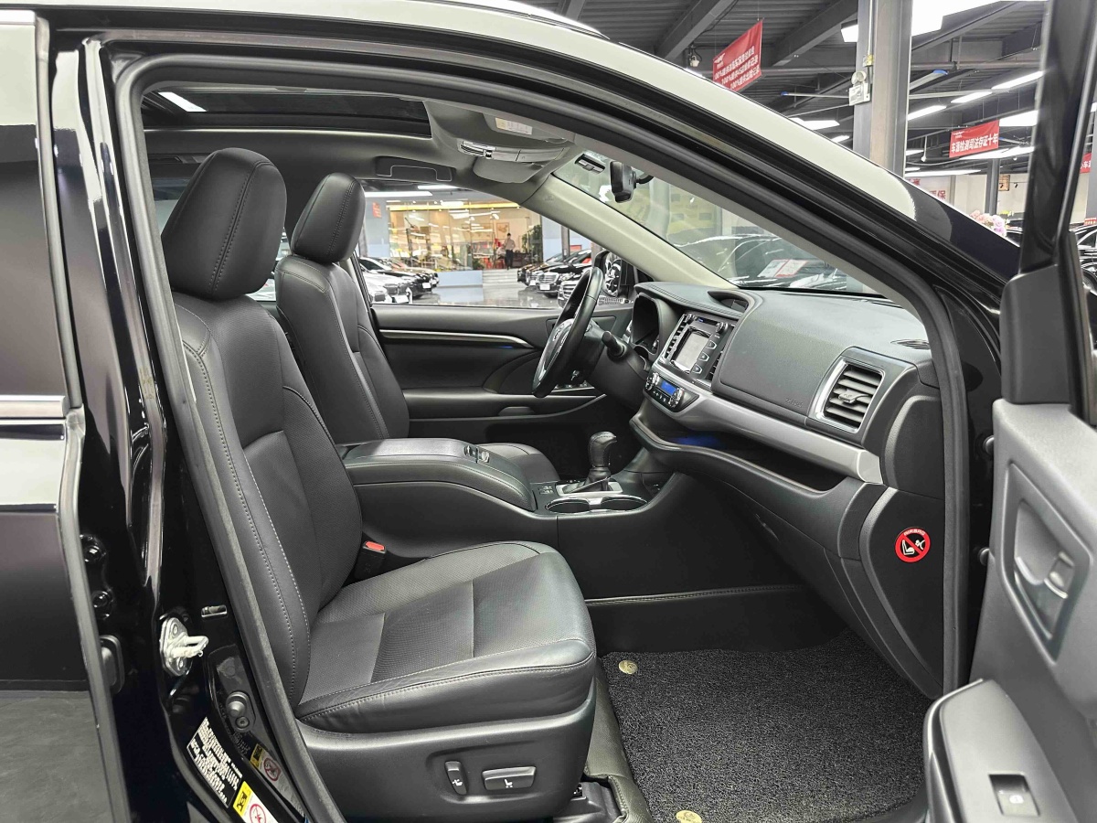 Toyota 2018 car image #6