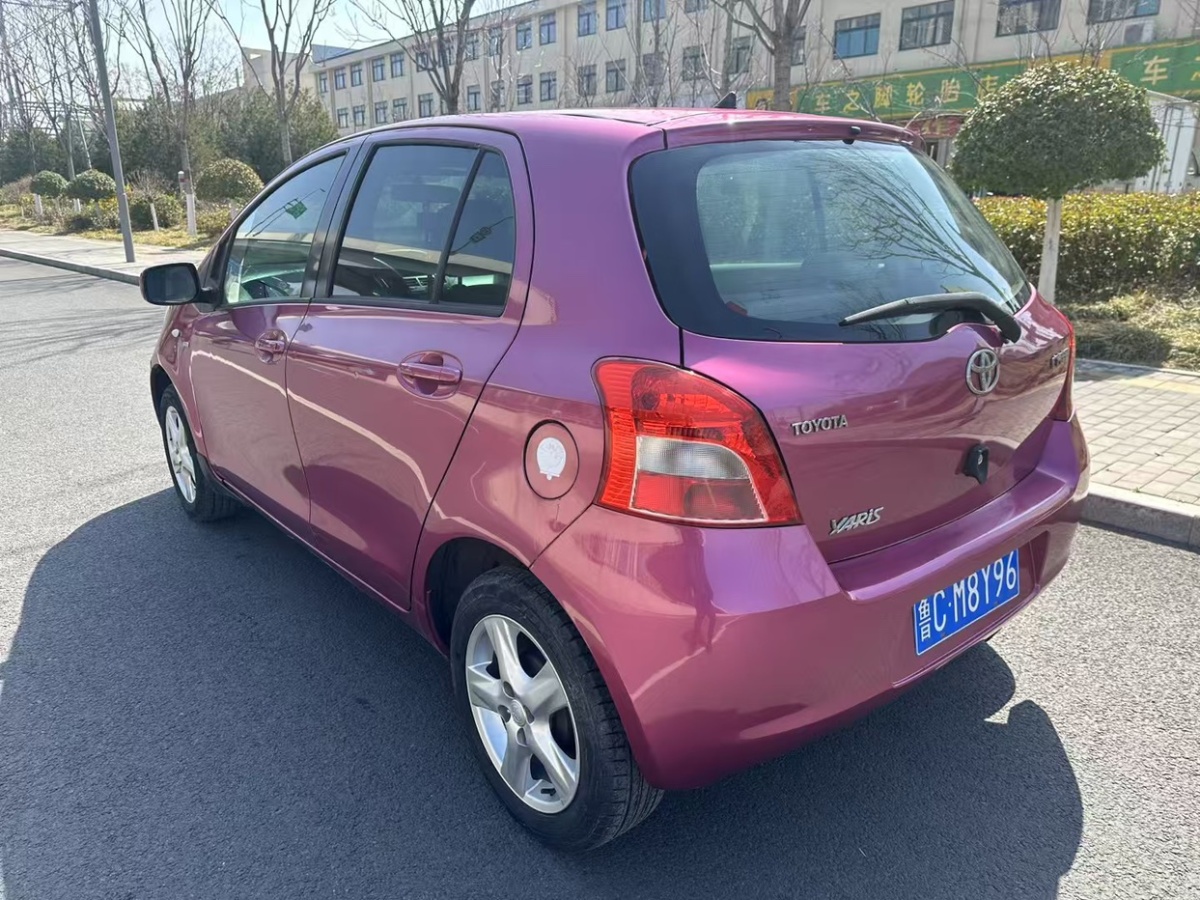 Toyota Yaris 2009 car image #6