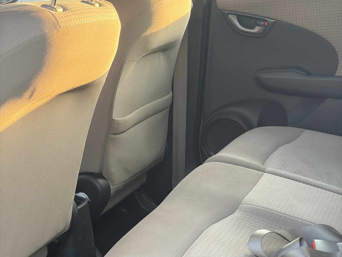 Honda Fit 2011 car image #6