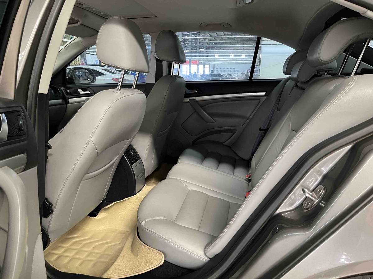 Skoda Octavia 2014 immagine di auto #6