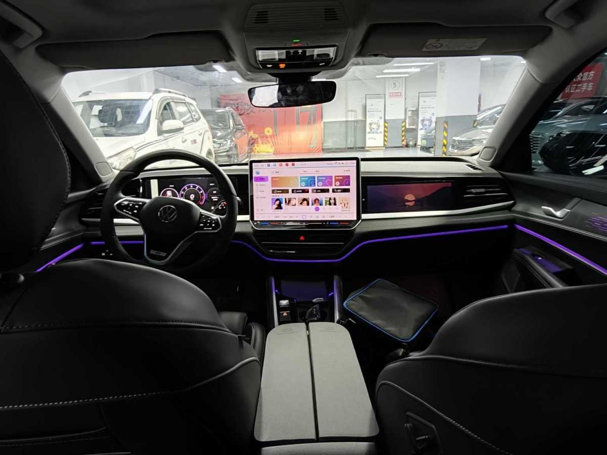 Volkswagen Passat 2024 car image #6