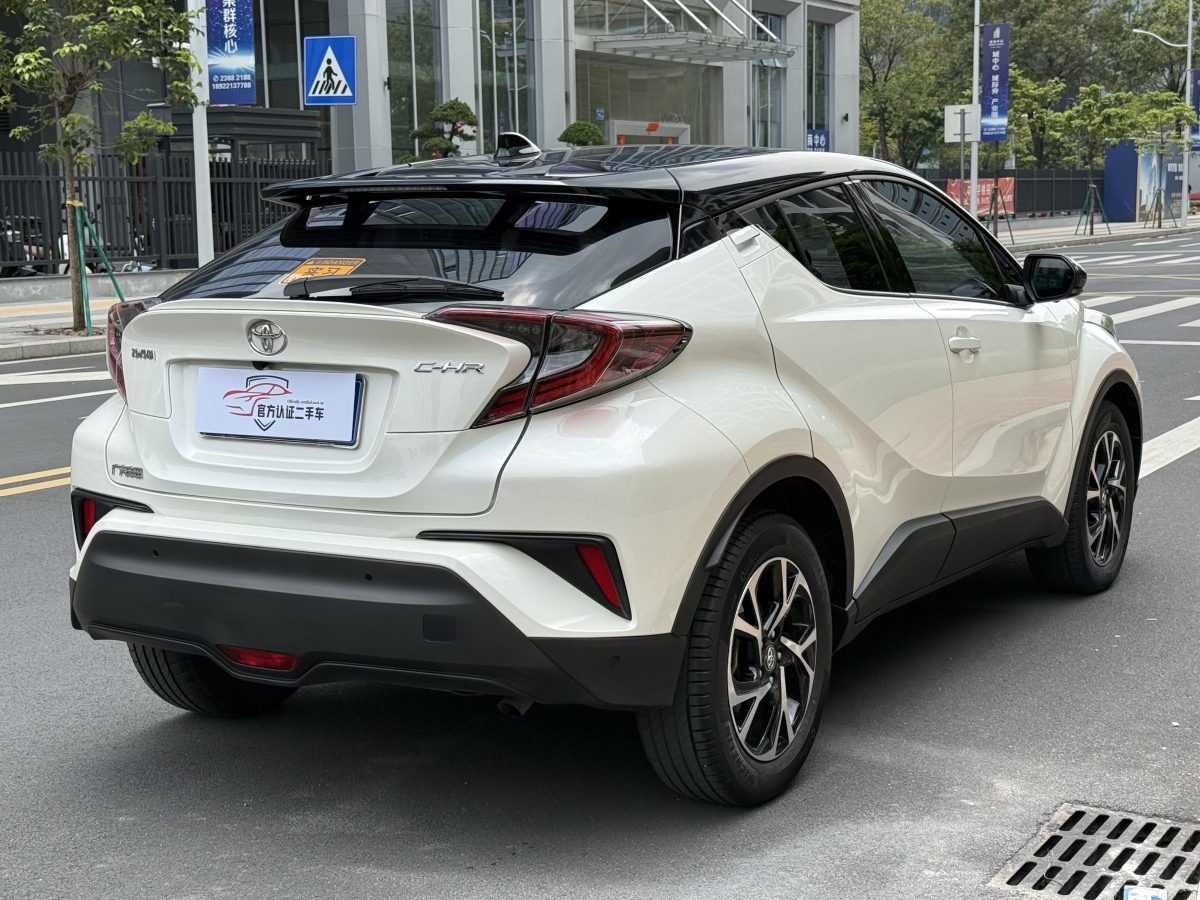 Toyota C-HR 2020 car image #6