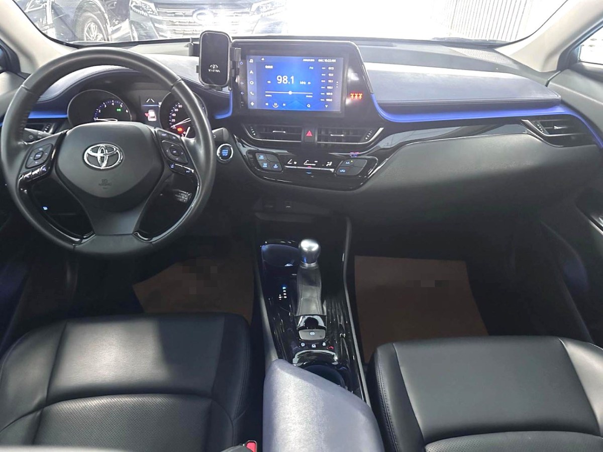 Toyota C-HR 2022 car image #6