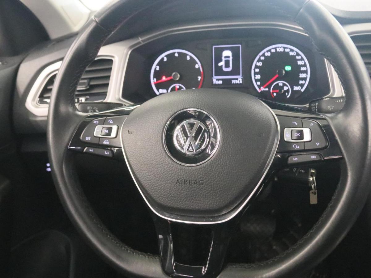 Volkswagen T-Roc 2019 car image #6