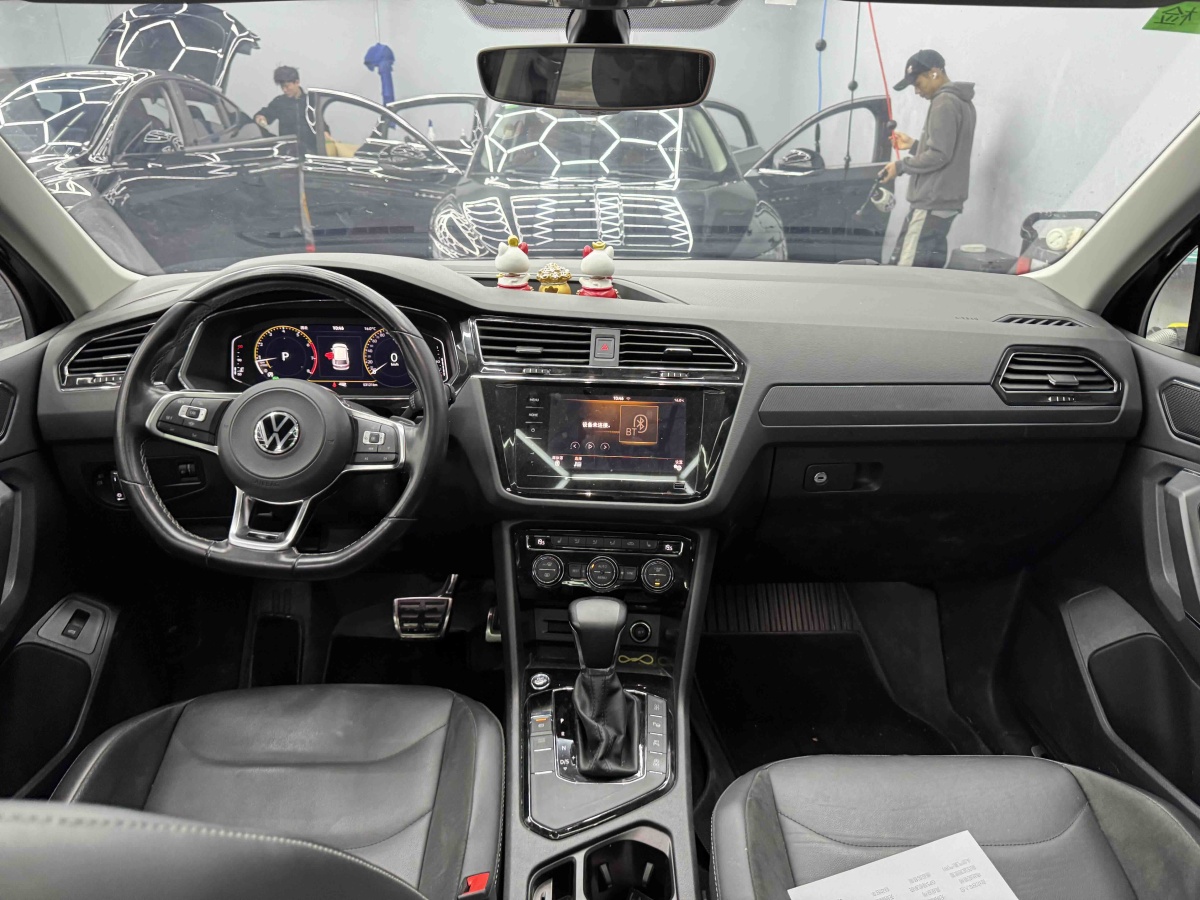 Volkswagen Tiguan L 2021 immagine di auto #6