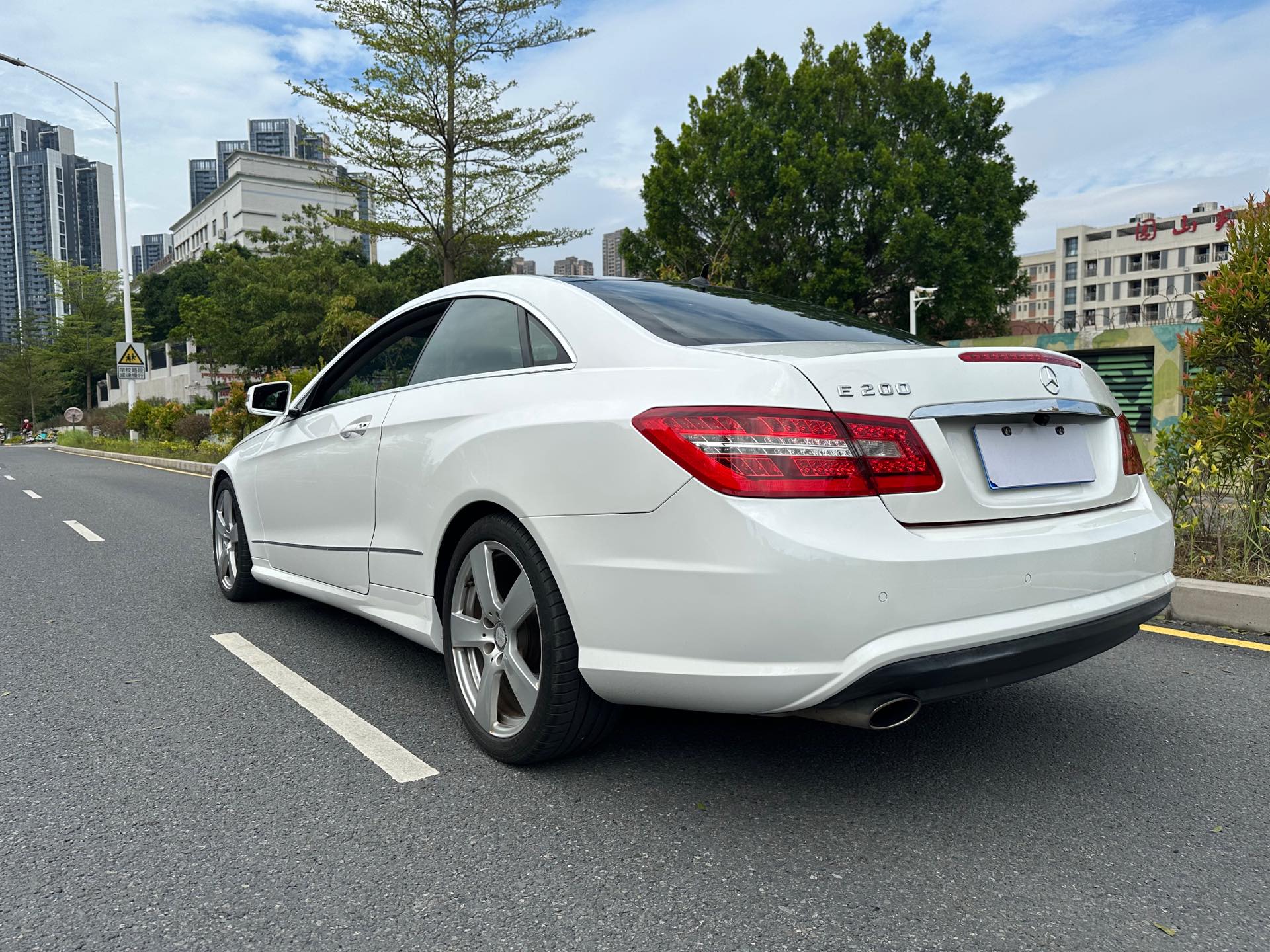Mercedes-Benz E Class (Imported) 2013 car image #6