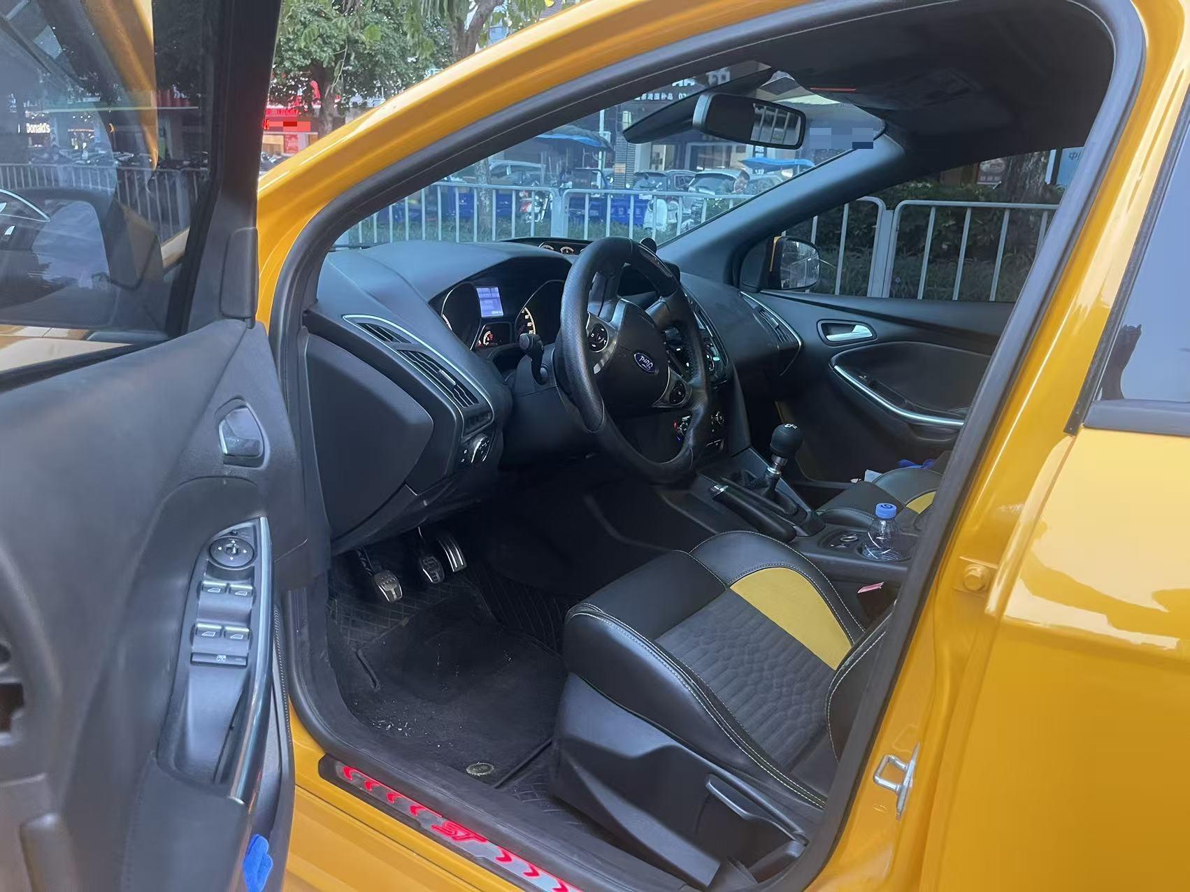 Ford Focus (Imported) 2014 #6 Ford Focus (Imported) 2014 صورة سيارة #6