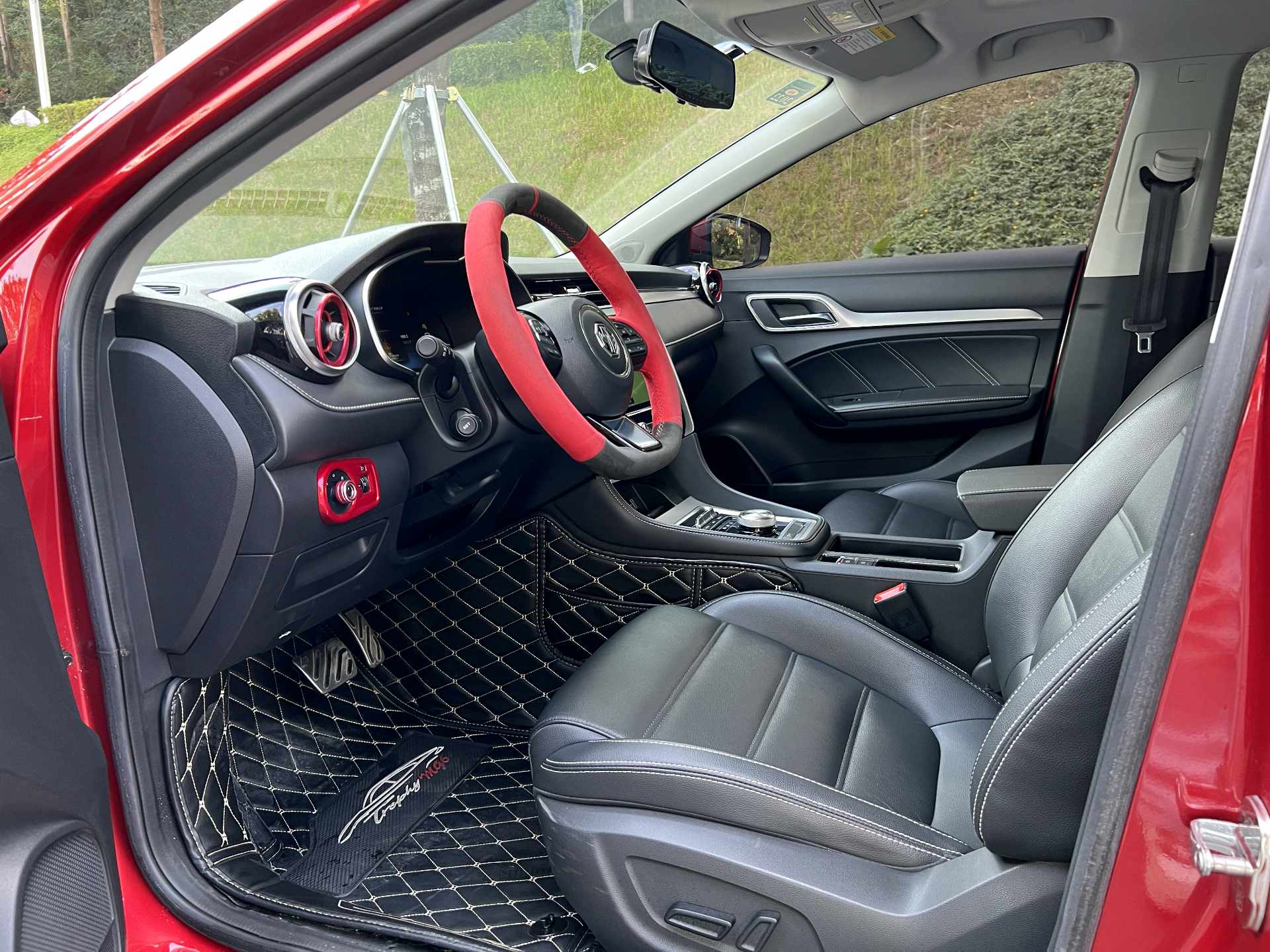 MG 6 New Energy 2018 car image #6