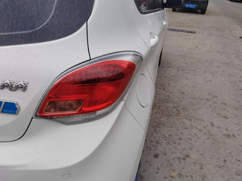 Changan BenBen EV 2017 изображение автомобиля #6