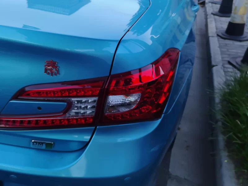 BYD Qin New Energy 2015 car image #6