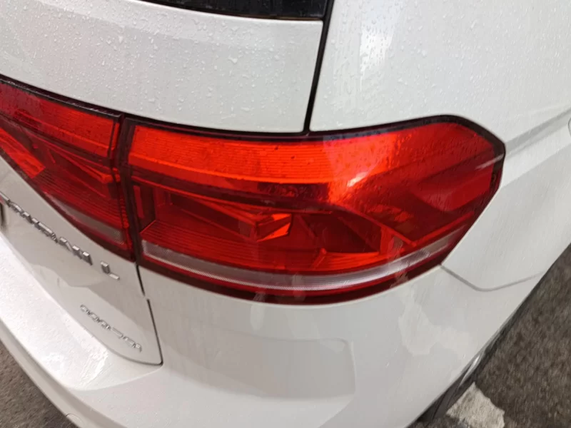 Volkswagen Touran 2018 car image #6