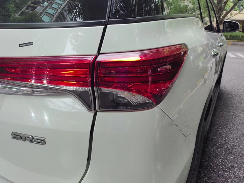 Toyota Fortuner 2018 car image #6