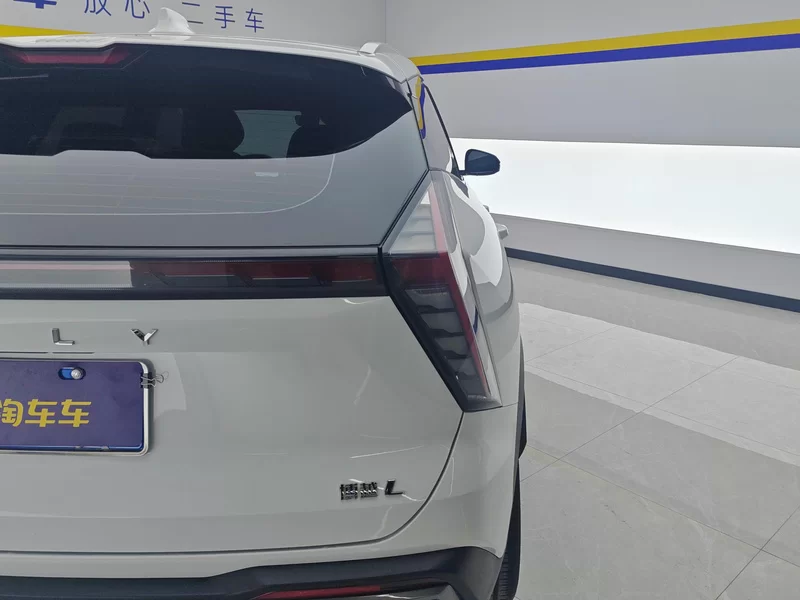 GEELY Boyue L 2023 car image #6