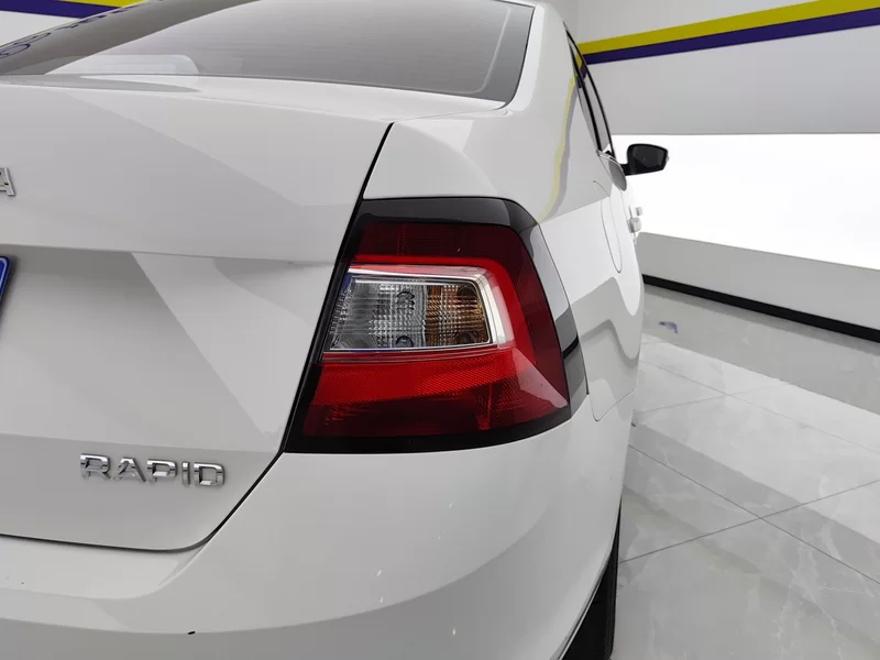 Skoda Rapid 2019 car image #6